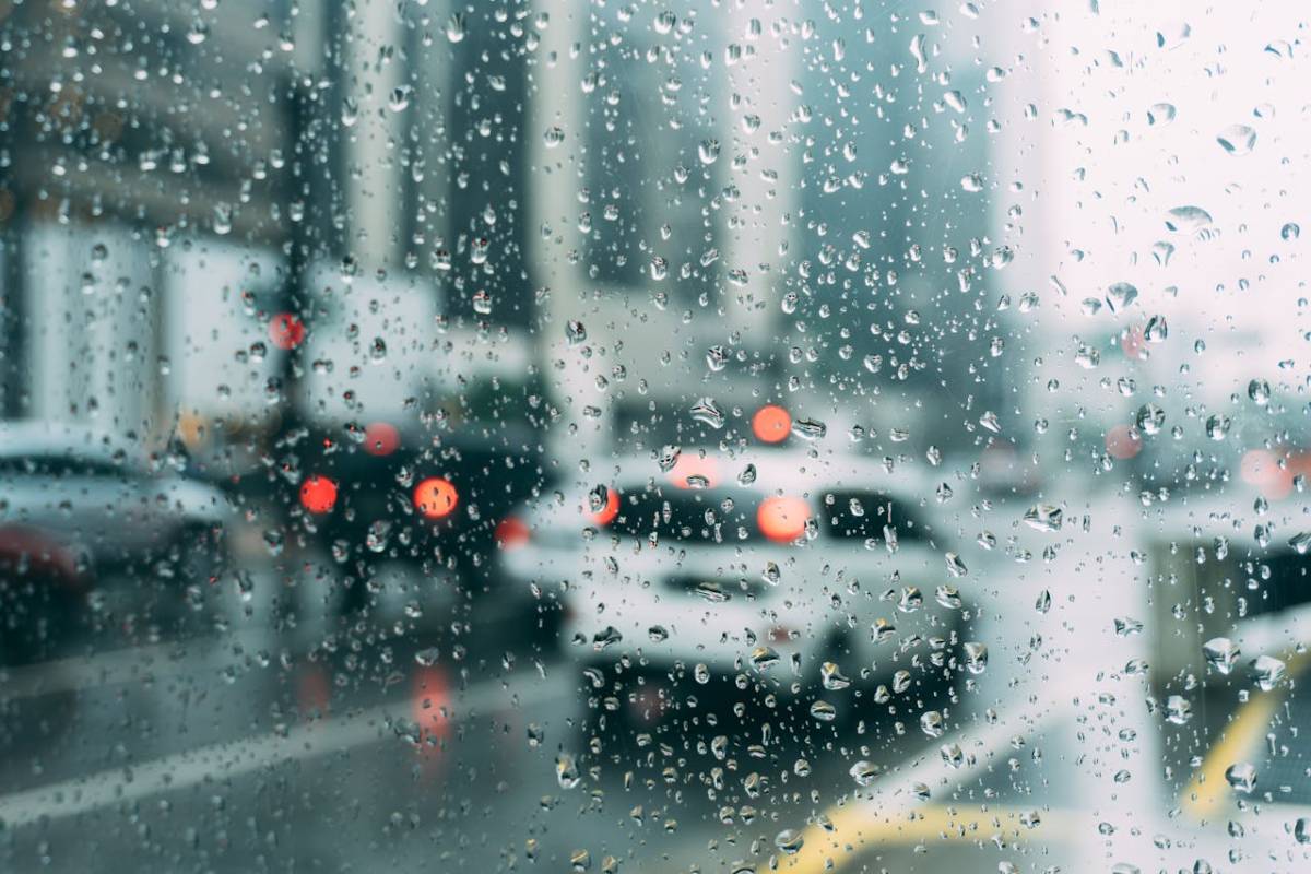 Seguro cobre carro destruído em chuvas?